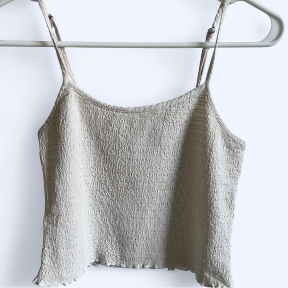 Brandy Melville Womens Cream Cropped Smocked Tank Top Ruched Ruffle Bow Small - Picture 9 of 9